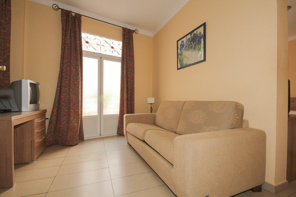 Apartamentos Turisticos Costa Azul Γρανάδα Εξωτερικό φωτογραφία